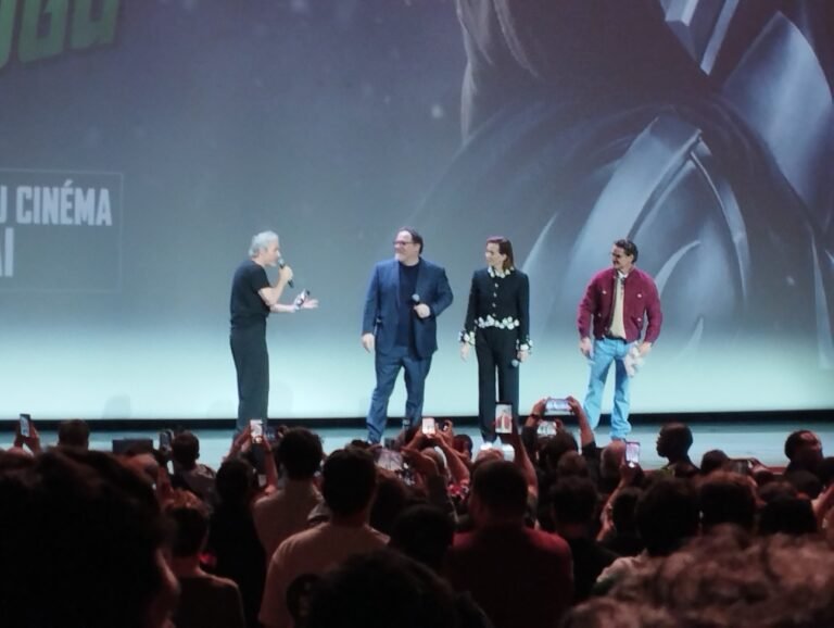 Filmmaker Jon Favreau with Sigourney Weaver and Pedro Pascal
