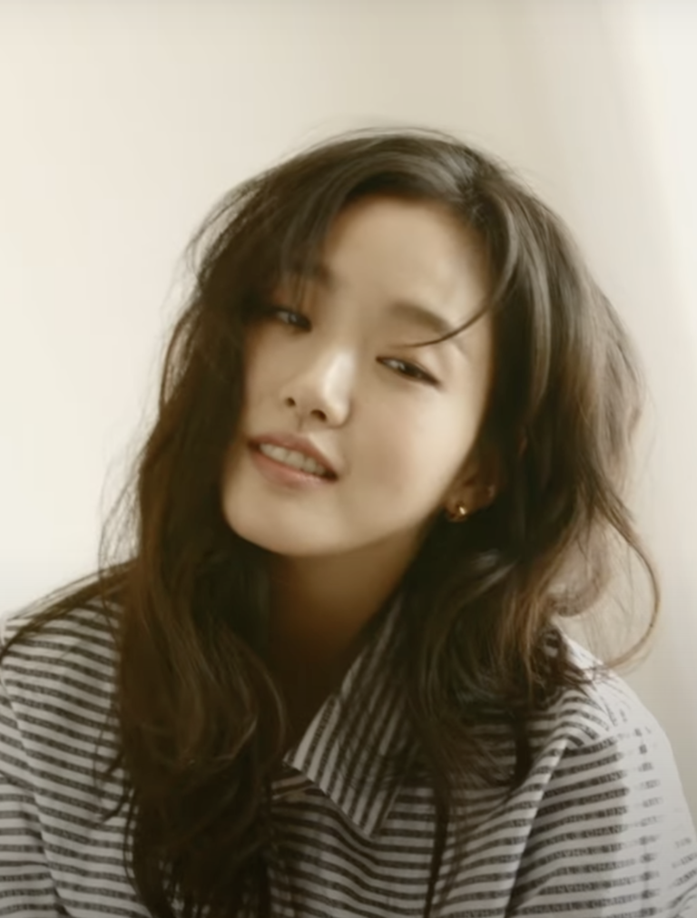 Kim Go Eun, who won the Daesang at the 2026 Blue Dragon Series Awards
