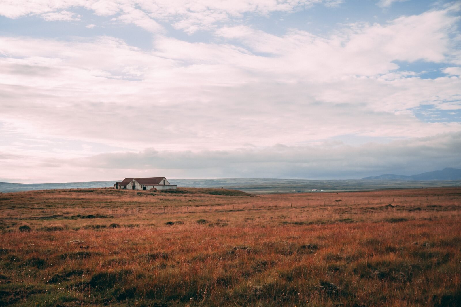 Illustrative solitary farmhouse exterior, not Paul Mescal's actual residence