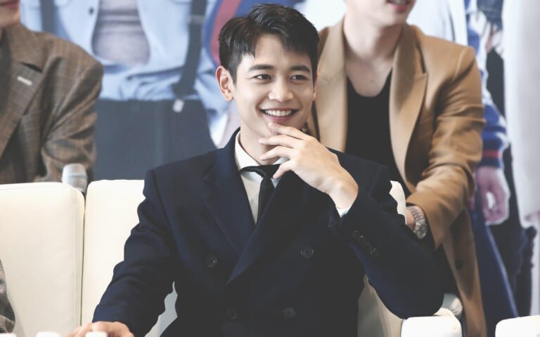 SHINee Minho, whose second solo mini-album Make It Hot releases September 7