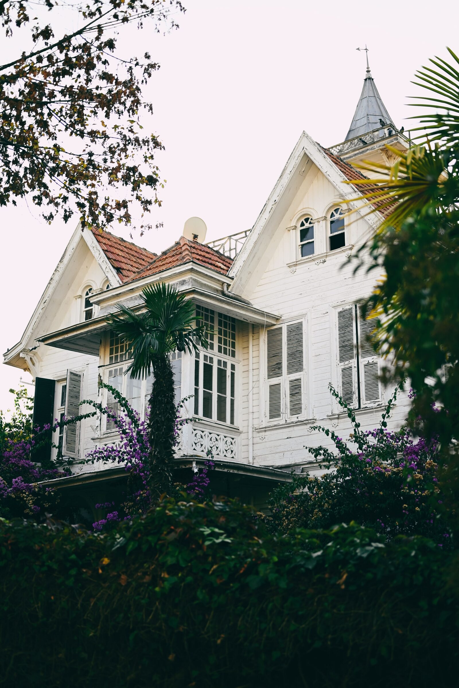 Illustrative Victorian mansion exterior, not Hailey Bieber's actual residence
